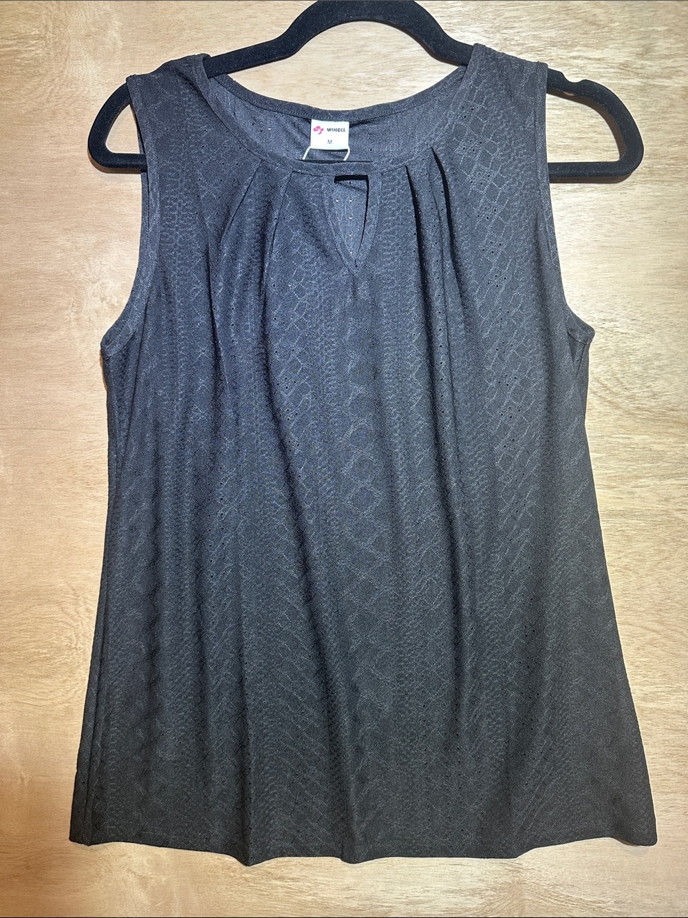 Wiholl Black Sleeveless Keyhole Pleated Camisole